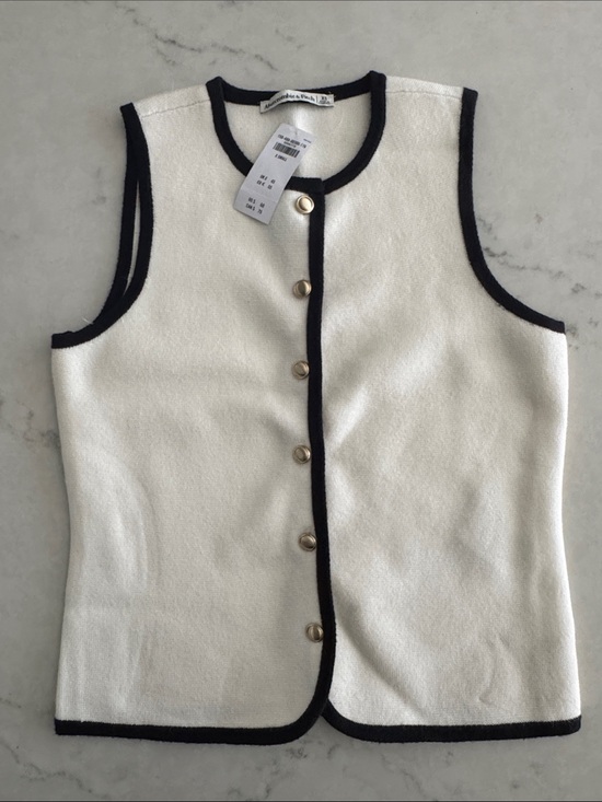 Abercrombie & Fitch Tops - Abercrombie & Fitch Cream Vest with Black Trim and Gold Button